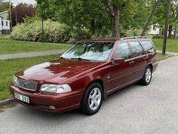 Begagnad 2000 Volvo V70 Kombi | 27 999 kr