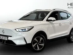 Vit (white) Begagnad 2022 MG ZS Luxury Sedan | 249 900 kr (Superpris)
