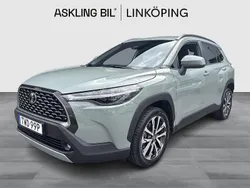 Grön Begagnad 2024 Toyota Corolla Cross Style SUV | 355 000 kr (Marknadspris)