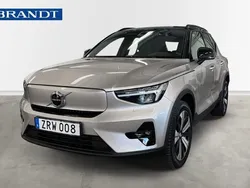 Ljusgrå (grå) Begagnad 2023 Volvo XC40 Plus SUV | 369 900 kr