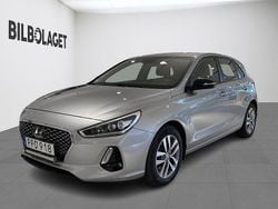 Ljusbrun Begagnad 2017 Hyundai i30 Comfort Halvkombi | 99 800 kr (Marknadspris)