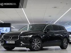 Svart Begagnad 2021 Volvo V60 Momentum Kombi | 319 900 kr (Marknadspris)