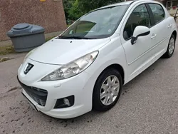 Vit Begagnad 2012 Peugeot 207 Halvkombi | 39 900 kr (Marknadspris)
