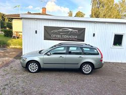 Ljusgrön Begagnad 2005 Volvo V50 Kombi | 25 900 kr (Marknadspris)