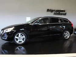 Svart Begagnad 2011 Volvo V60 Summum Kombi | 89 900 kr (Bra pris)