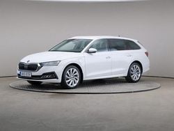 Vit Begagnad 2021 Skoda Octavia Business Line Kombi | 259 000 kr (Marknadspris)