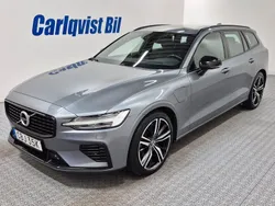 Grå (osmiumgrå metallic) Begagnad 2021 Volvo V60 R-Design Kombi | 365 000 kr (Bra pris)