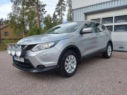 Silver Begagnad 2014 Nissan Qashqai SUV | 77 900 kr (Marknadspris)