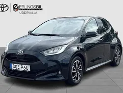 Svart Begagnad 2022 Toyota Yaris Hybrid Active Halvkombi | 214 900 kr (Lite dyr)