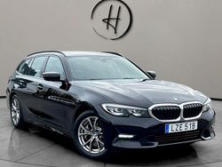 Svart Begagnad 2020 BMW 330e Sport Line Kombi | 265 900 kr (Marknadspris)