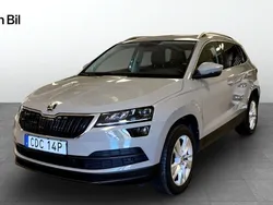 Grå Begagnad 2022 Skoda Karoq Style SUV | 249 900 kr (Marknadspris)