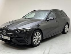 Grå Begagnad 2023 Mercedes C300 AMG Kombi | 409 000 kr
