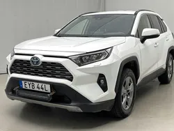 Vit Begagnad 2022 Toyota RAV4 Active SUV | 239 000 kr
