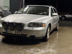 Grå Begagnad 2007 Volvo V70 Kinetic Kombi | 30 000 kr (Marknadspris)
