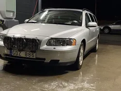Grå Begagnad 2007 Volvo V70 Kinetic Kombi | 35 000 kr (Marknadspris)
