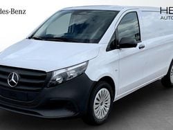 Vit (white) Ny 2025 Mercedes Vito Minibuss | 496 125 kr (Superpris)