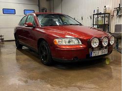 Röd Begagnad 2007 Volvo S60 Kinetic Sedan | 25 000 kr