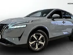 Ljusgrå (grey) Begagnad 2022 Nissan Qashqai Tekna SUV | 279 900 kr (Marknadspris)