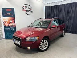 Röd Begagnad 2005 Volvo V50 Summum Kombi | 34 900 kr (Marknadspris)