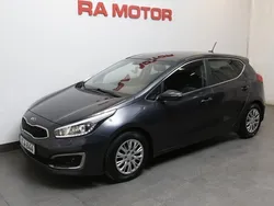 Grå Begagnad 2016 Kia Ceed Halvkombi | 139 800 kr (Marknadspris)