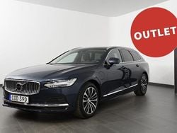 Mörkblå (blå) Begagnad 2023 Volvo V90 Core Kombi | 419 500 kr (Marknadspris)