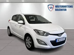 Vit Begagnad 2013 Hyundai i20 Premium Halvkombi | 64 900 kr