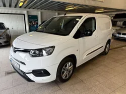 Vit Begagnad 2021 Toyota Proace City Van | 149 900 kr (Marknadspris)