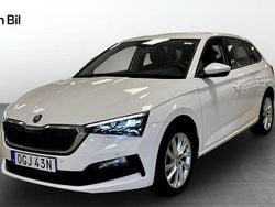 Vit Begagnad 2022 Skoda Scala Style Halvkombi | 229 900 kr (Marknadspris)