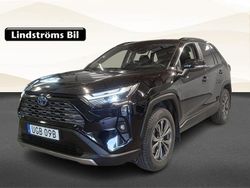 Svart Begagnad 2024 Toyota RAV4 Hybrid Executive SUV | 459 900 kr (Marknadspris)