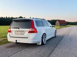 Vit Begagnad 2011 Volvo V70 Summum Kombi | 70 000 kr (Marknadspris)