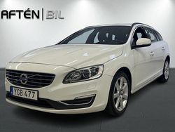 Vit Begagnad 2016 Volvo V60 Momentum Kombi | 189 800 kr (Marknadspris)