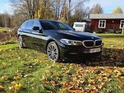 Svart Begagnad 2019 BMW 520 Sport Line Kombi | 249 900 kr (Marknadspris)