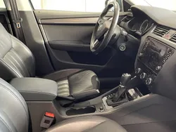 Grå Begagnad 2018 Skoda Octavia Kombi | 239 000 kr (Dyr)