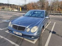 Blå Begagnad 2004 Mercedes E200 Avantgarde Sedan | 37 000 kr (Superpris)
