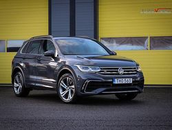 Grå Begagnad 2021 VW Tiguan R-line SUV | 289 900 kr (Dyr)