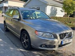 Brun Begagnad 2008 Volvo V70 Momentum Kombi | 75 000 kr (Marknadspris)