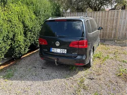 Svart Begagnad 2012 VW Touran Minibuss | 39 000 kr (Bra pris)
