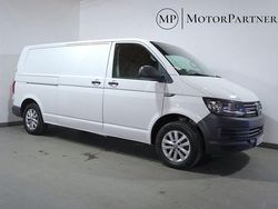 Vit Begagnad 2018 VW T6 Van | 199 900 kr (Marknadspris)