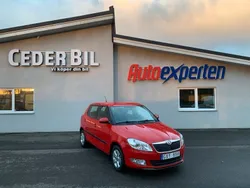 Röd Begagnad 2013 Skoda Fabia Elegance Halvkombi | 79 900 kr (Dyr)