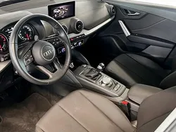 Svart (brilliantsvart) Begagnad 2022 Audi Q2 Proline SUV | 214 900 kr (Marknadspris)
