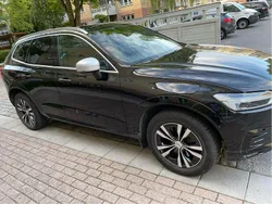 Svart Begagnad 2019 Volvo XC60 R-Design SUV | 369 000 kr (Bra pris)
