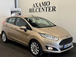 Brun Begagnad 2015 Ford Fiesta Titanium Halvkombi | 79 900 kr (Marknadspris)