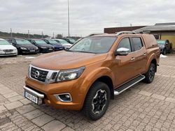 Orange Begagnad 2020 Nissan Navara Tekna Pickup | 379 900 kr (Dyr)