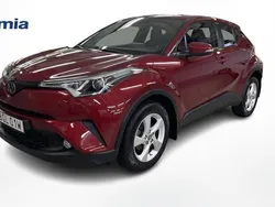 Röd Begagnad 2019 Toyota C-HR SUV | 209 900 kr (Marknadspris)