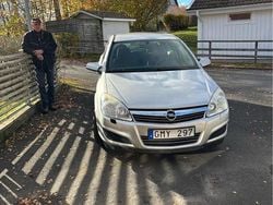 Grå Begagnad 2008 Opel Astra Halvkombi | 15 000 kr (Marknadspris)