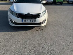 Vit Begagnad 2013 Kia Optima Hybrid Sedan | 120 000 kr (Bra pris)