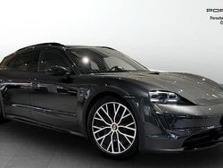 Mörkgrå Begagnad 2023 Porsche Taycan Cross Turismo Sedan | 695 000 kr (Superpris)