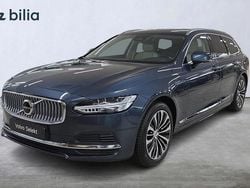 Blå Begagnad 2023 Volvo V90 Core Kombi | 399 000 kr (Marknadspris)