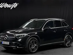 Svart Begagnad 2022 Mercedes GLC220 AMG SUV | 669 800 kr