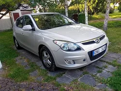 Brun Begagnad 2010 Hyundai i30 Halvkombi | 42 000 kr (Marknadspris)